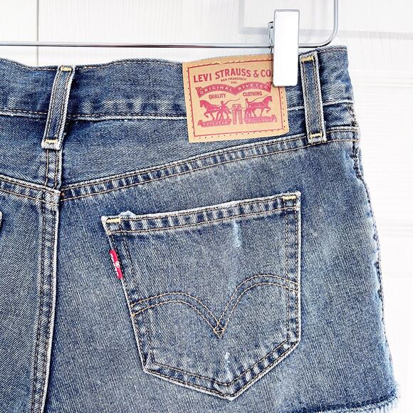 Levi's Cut-Off Denim Shorts - Picture 5 of 6